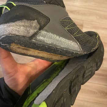 Skechers Çocuk Botunun 2 Ayda Parçalanması
