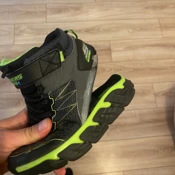 Skechers Çocuk Botunun 2 Ayda Parçalanması