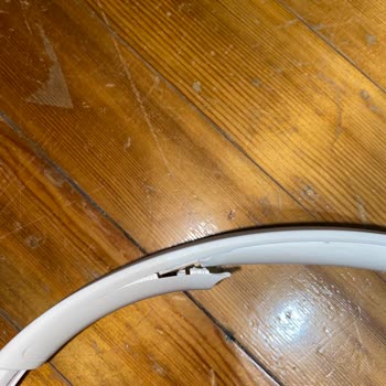 JBL 560 Plastik Aksam Kalitesizliği