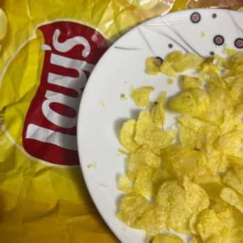 Lays Cipsin İçinden Örümcek Çıktı.