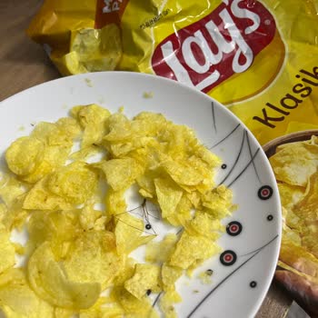 Lays Cipsin İçinden Örümcek Çıktı.