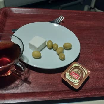 Hacettepe Üniversitesi Hastanesi Yetersiz Hastane İmkanları Ve Refakatçi Sıkıntısı