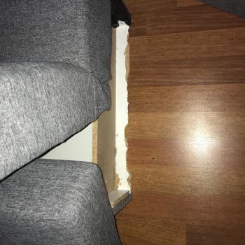 A101 Mağazadan Üçlü Kanepe Aldım Kırık Teslim Edildi