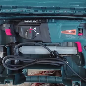 Hırdavat Dünyam Dewalt Beş Başlıklı Şarjlı Çift Akülü Matkap