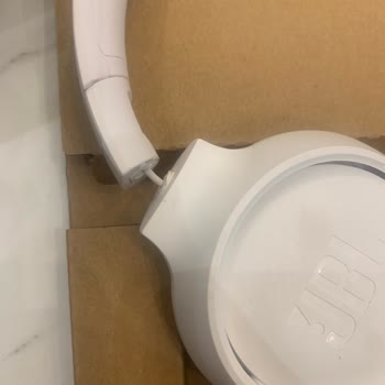 My JBL Headphones Opened at the Connection, Disintegrated