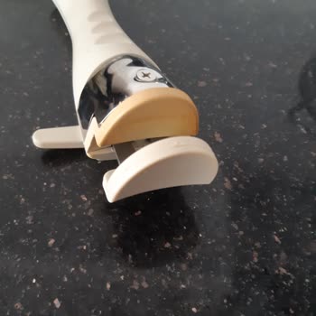 Neoflam Midas Tencere Yapışıyor Ve Sapı Sarardı