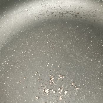 Korkmaz Mutfak Eşyaları Korkmaz Tencere Granitinin Soyulması