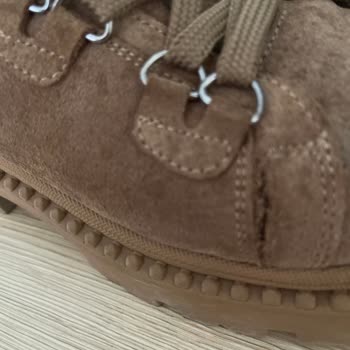 Derimod 10 Günde Yırtılan Ayakkabısının Arkasında Durmuyor