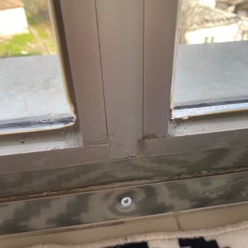 Kaya Camlama Sipariş Gecikmesi Ve Kusurlu Montaj Sorunu