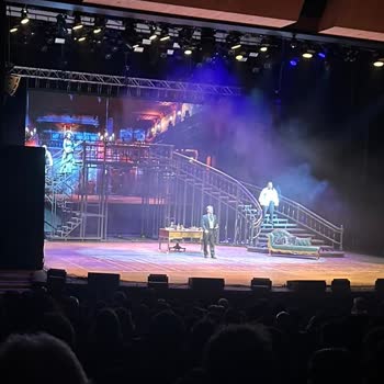 Kerkisolfej Sahneyi Görmeyen Koltuklarda Bilet Satıyor