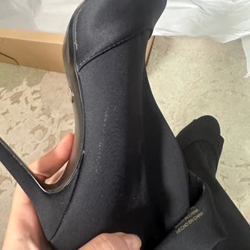 Zara Nasıl Bu Kadar Vasat Oldu