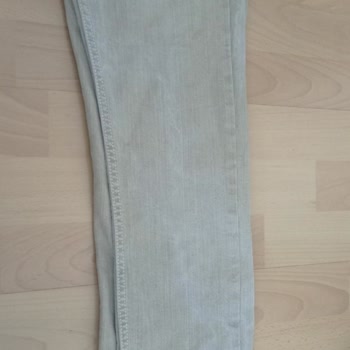 Bershka Aldığım Pantolonum İlk Yıkamamda Soldu