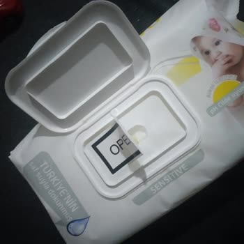 Sleepy Islak Mendil İçinden Tırnak Cıktı