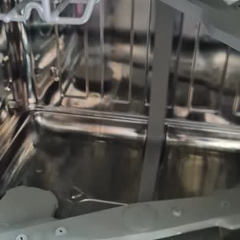 Arçelik Bulaşık Makinesi Kapak Ve İç Sacında Meydana Gelen Renk Değişimleri