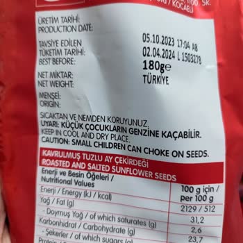 Tadım Ay Çekirdeği Bayat Ve Kokuyor