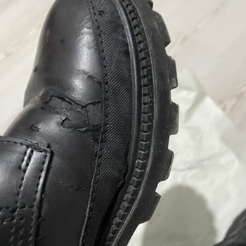 Zara Markalı Botların Kalitesizliği