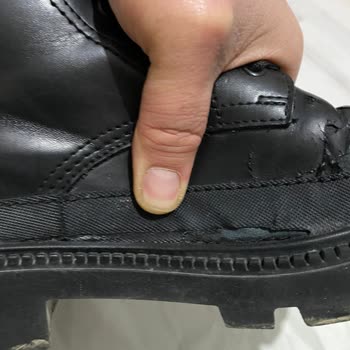 Zara Markalı Botların Kalitesizliği