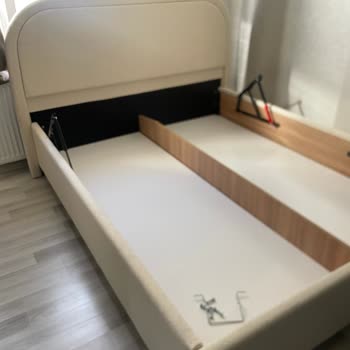 Vivense Bazan Eksik Kurulamadan Bırakıp Gittiler