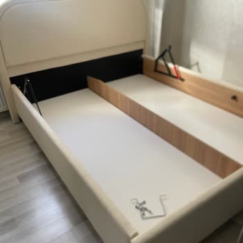 Vivense Bazan Eksik Kurulamadan Bırakıp Gittiler