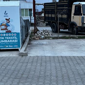 Güzelbahçe Belediyesi Temizlik Eksikliği, Kendi Çöplerini Toplamıyor