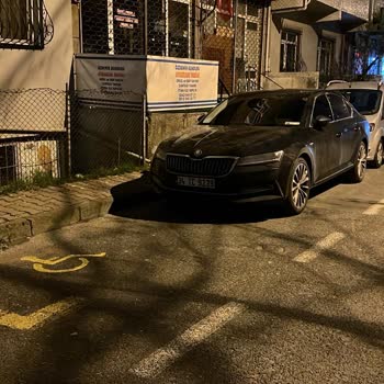 Gençlik ve Spor Bakanlığı Engelli Park Alanı Yanlış Park