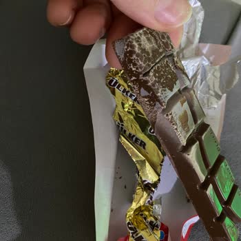 Ülker Çikolata Bozuk Reyonlarda