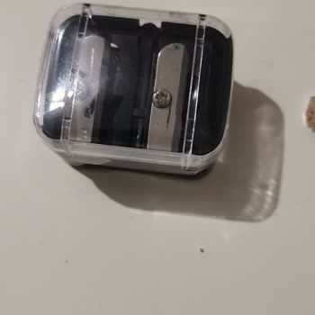 While Applying Flormar Eyeliner, The Tip Got Stuck In My Eye