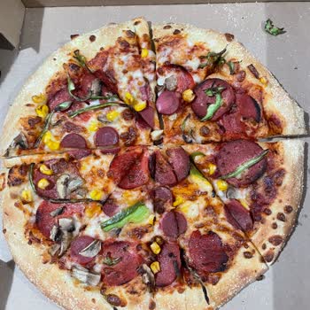 Pizza Hut Personeli Özensiz Asimetrisi