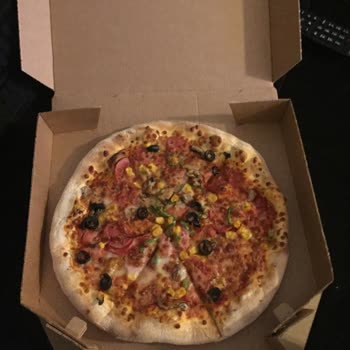 Domino's Pizza Yazık, Günah. Buz Gibi ve Küçük Geldi!