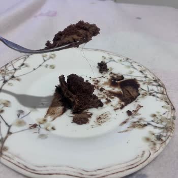 Divan Pastaneleri Ünlü Pastane Şubesinde Beklenmedik Sürpriz