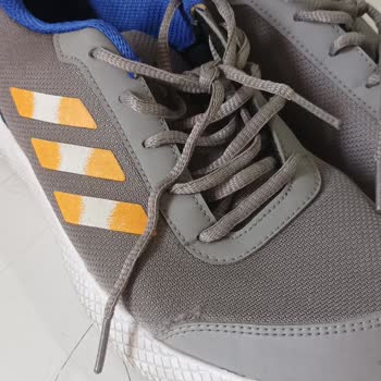 FLO Ayakkabı Kullanılmış Yırtık Ayakkabı