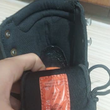 Yeşil Kundura Müşterilere Kullanılmış Bot Gönderip, Geri İade Almıyor!