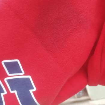 Mavi Sweatshirt Lekeler Geçmiyor