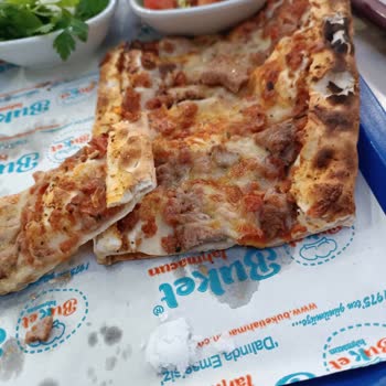Diyarbakır Ninova Buket Lahmacun Kötü Bir Pide Yapıyor!