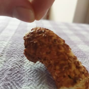 BİM'den Aldığım Simitin İçinden Kıl Çıktı