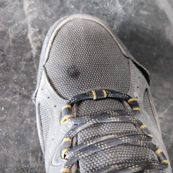 Ayakkabı Dünyası Skechers Bot 1bayda Yırtıldı