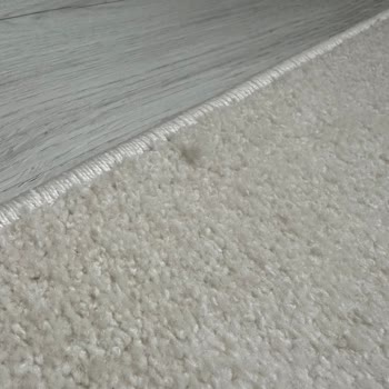 Koza Halı Kalitesiz Çocuk Odası Halısı