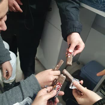 Eti Gıda Eri Maximus Çikolata Bayat Çıktı