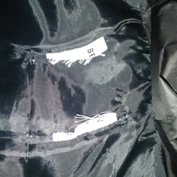 DeFacto Mont Etiketinin Altında Başka Etiket Olması