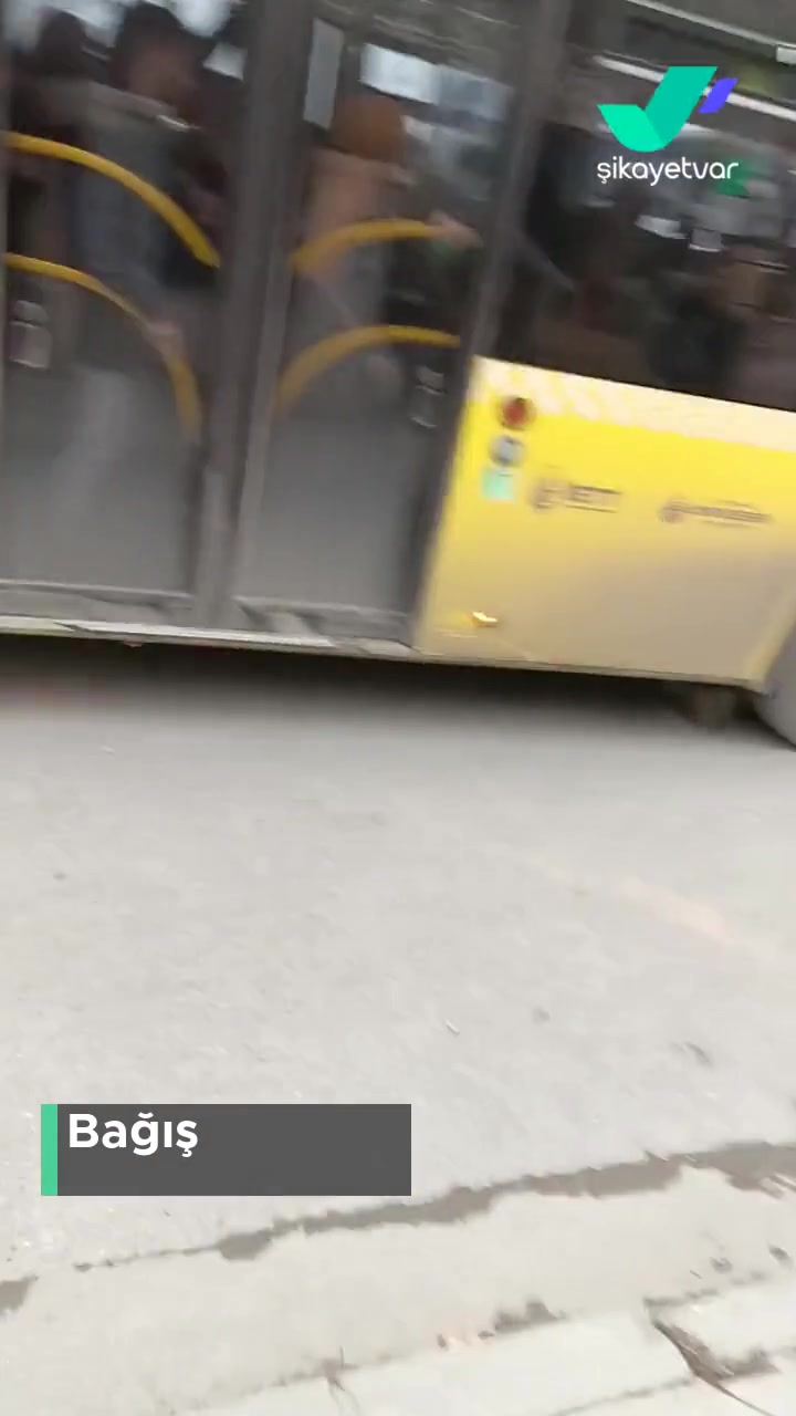 İETT - İstanbul Elektrik Tramvay Tünel Otobüs Gereğinden Aşırı Fazla Yolcu Alıyor! videonun kapak resmi
