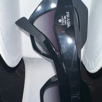 Atasun Optik Defolu Prada Gözlük Hayal Kırıklığı