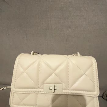 Stradivarius'un Hasarlı Ürünü