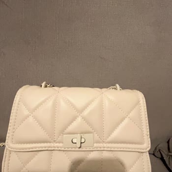 Stradivarius'un Hasarlı Ürünü