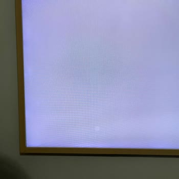 Samsung Frame TV Işık Sızıntı Sorunu