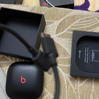 Beats by Dre Kullanılmış Ürünü Kapalı Kutu Diye Sattılar. Beats Fit Pro