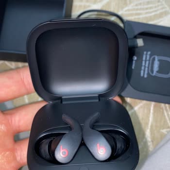 Beats by Dre Kullanılmış Ürünü Kapalı Kutu Diye Sattılar. Beats Fit Pro