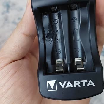 Duracell Şarjlı Pil Patladı