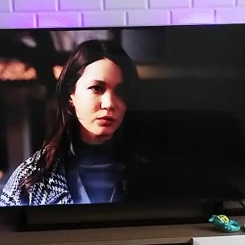 Samsung UE50AU9000 TV'de Sağ Tarafta İlk Işıkta Kısılma Sonra Karardı