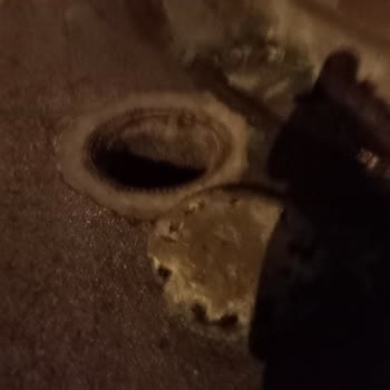 Sinop Belediyesi Kanalizasyon Açık, Lağım Akıyor, Belediye Ne İş Yapıyor