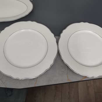 Aryıldız Tabakların Hepsinin Boyası Kalktı